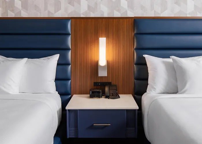 Hollywood Casino Hotel Aurora