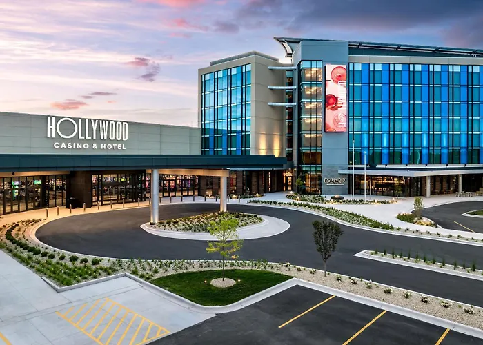 Hollywood Casino 4*